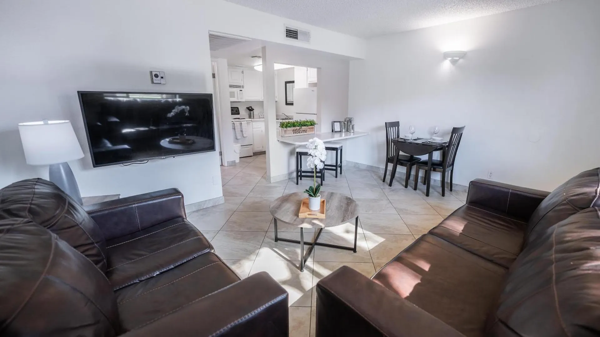 213 Fully Furnished 1Br Suite-Outdoor Pool Scottsdale